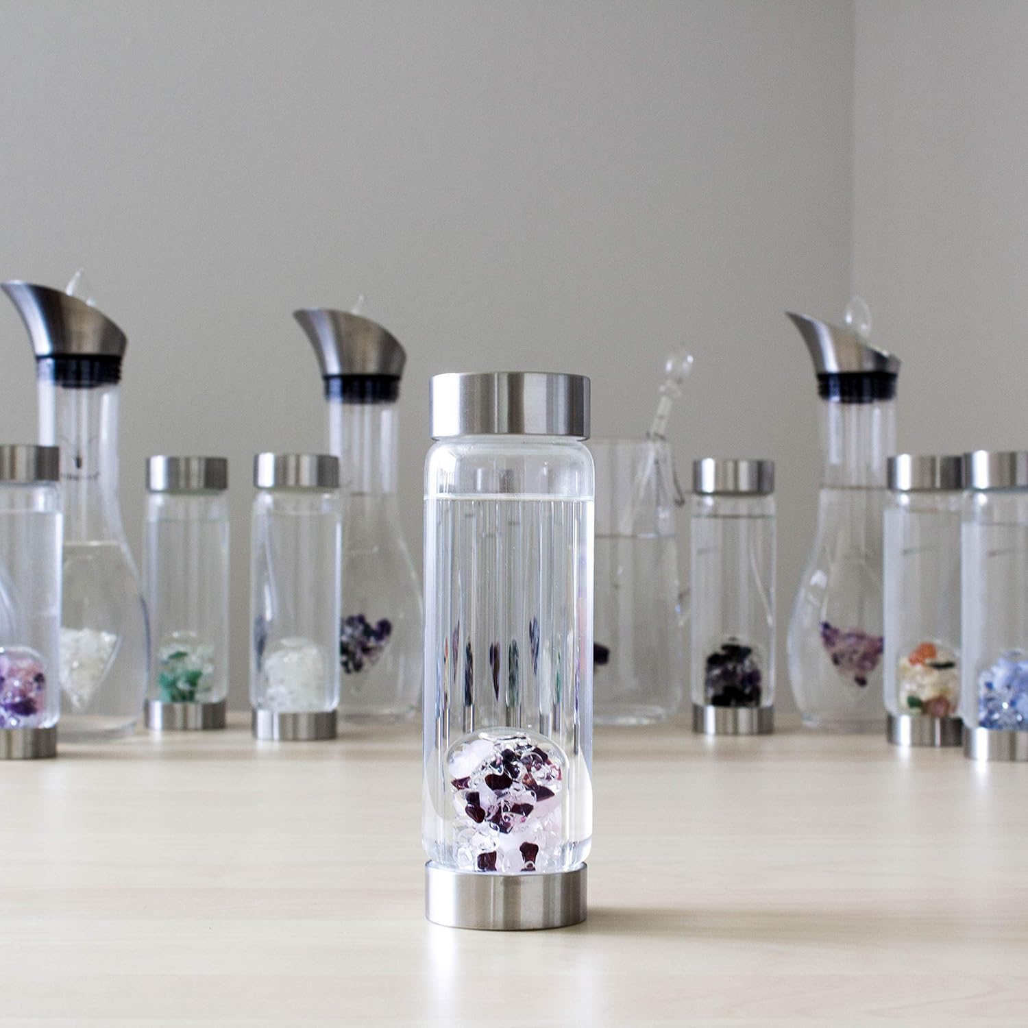 VitaJuwel ViA LOVE - Crystal Water Bottle with Rose Quartz and Garnet