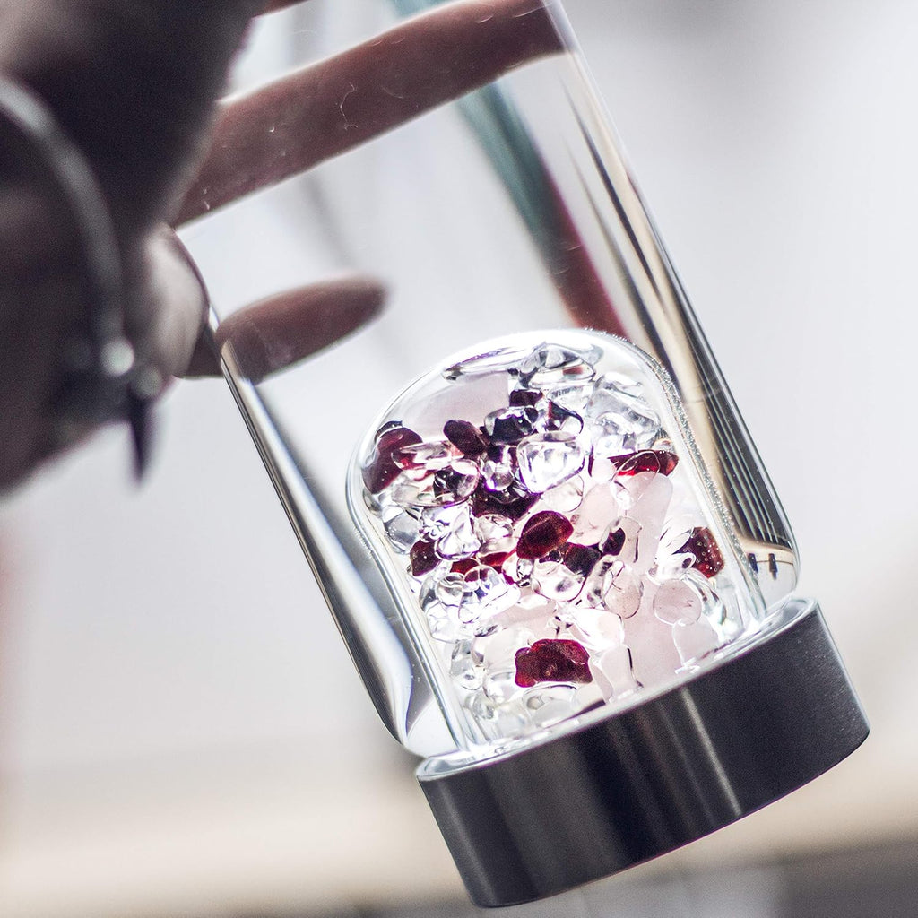 VitaJuwel ViA LOVE - Crystal Water Bottle with Rose Quartz and Garnet